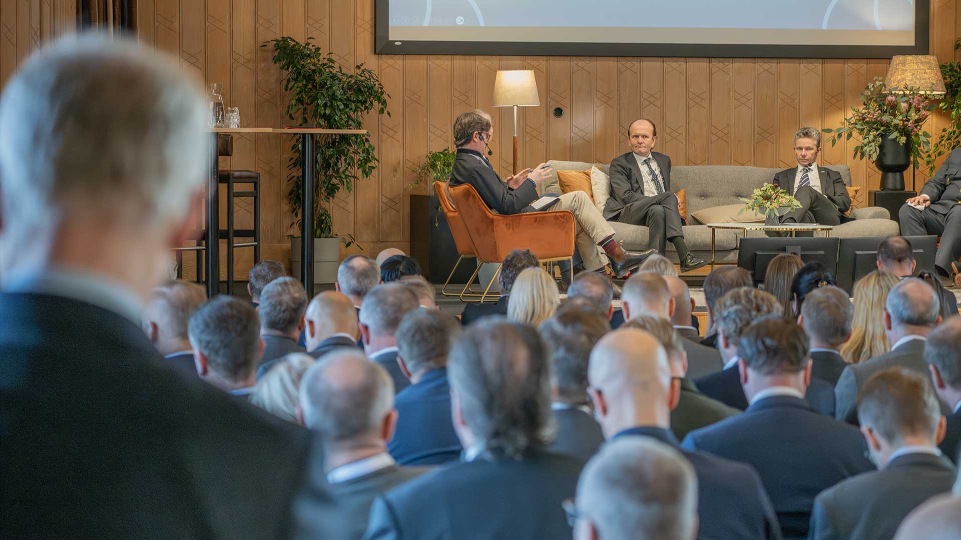 Panelsamtal om "Krigets krav - hur möter vi det?". Foto: Staffan Ekstrand/FMV