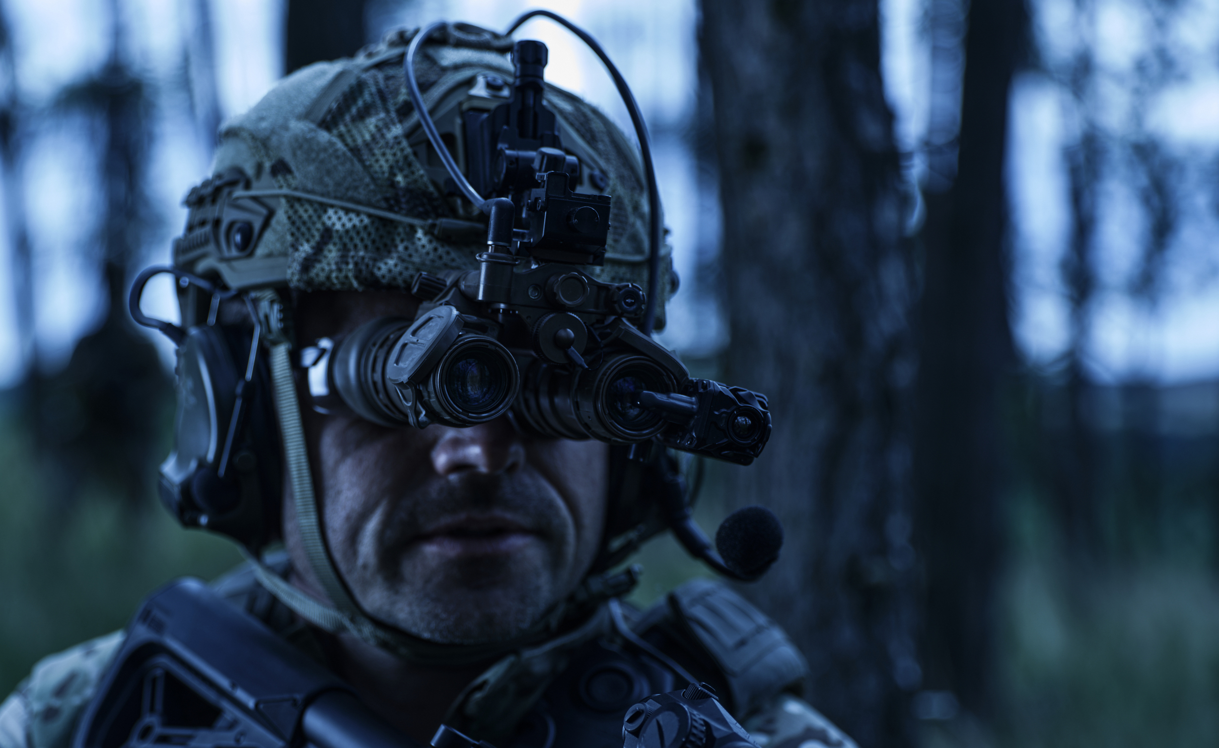 Bildförstärkare på soldat. 