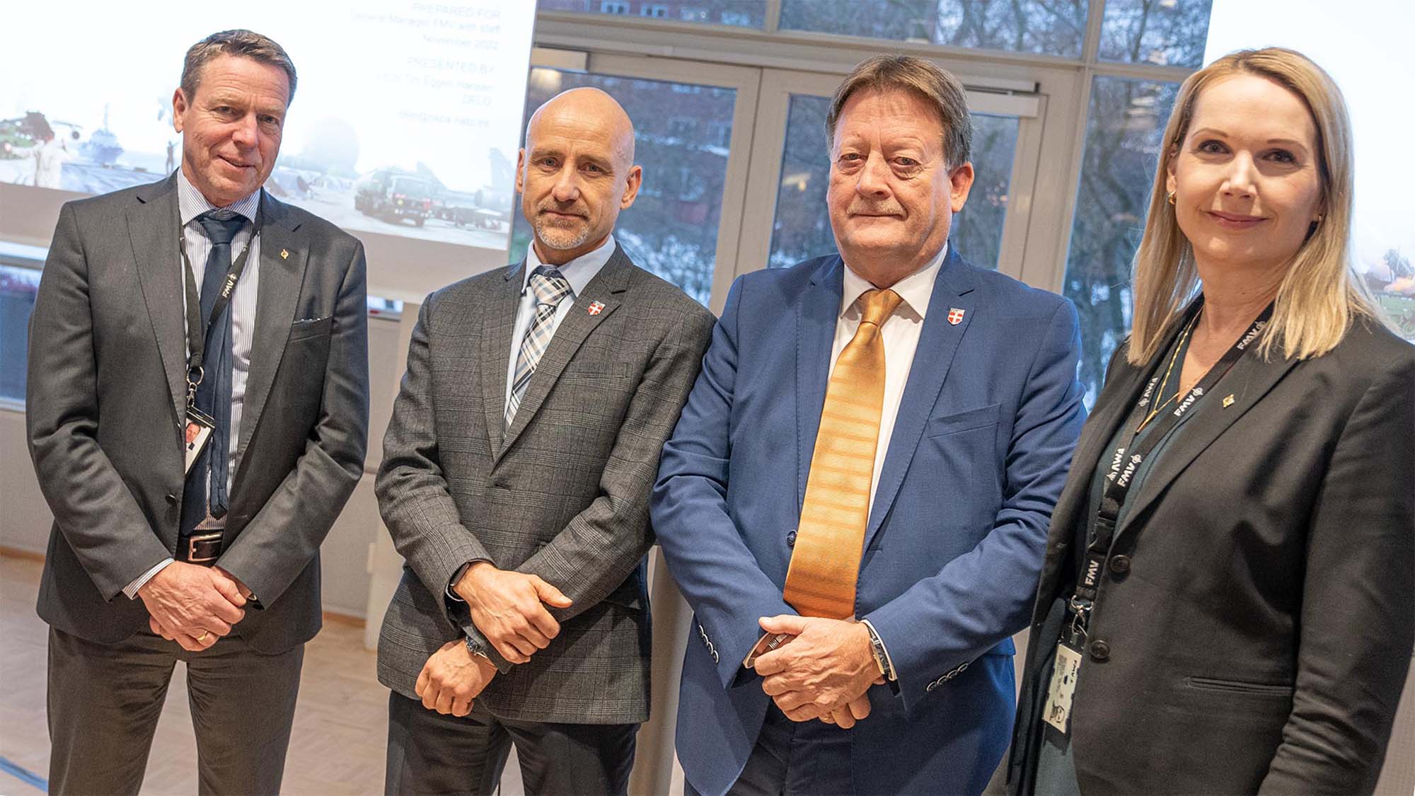 FMV:s generaldirektör Göran Mårtensson och affärsdirektör Anja Clausin välkomnade gästerna från DALO, danska försvarsministeriets anskaffning och logistik, Tim Hansen och Claus Søndergaard.