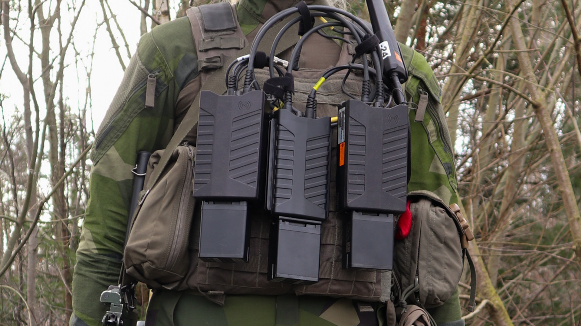 Det burna antidrönarsystemet på en soldats stridsväst.