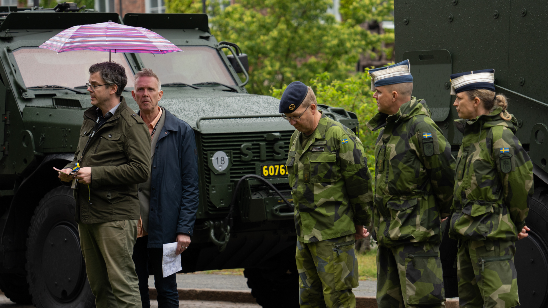 Henrik Sundberg, projektledare på FMV. John Hamrin, Peter Khil och Katarina Randers från Försvarsmakten. Foto: FMV