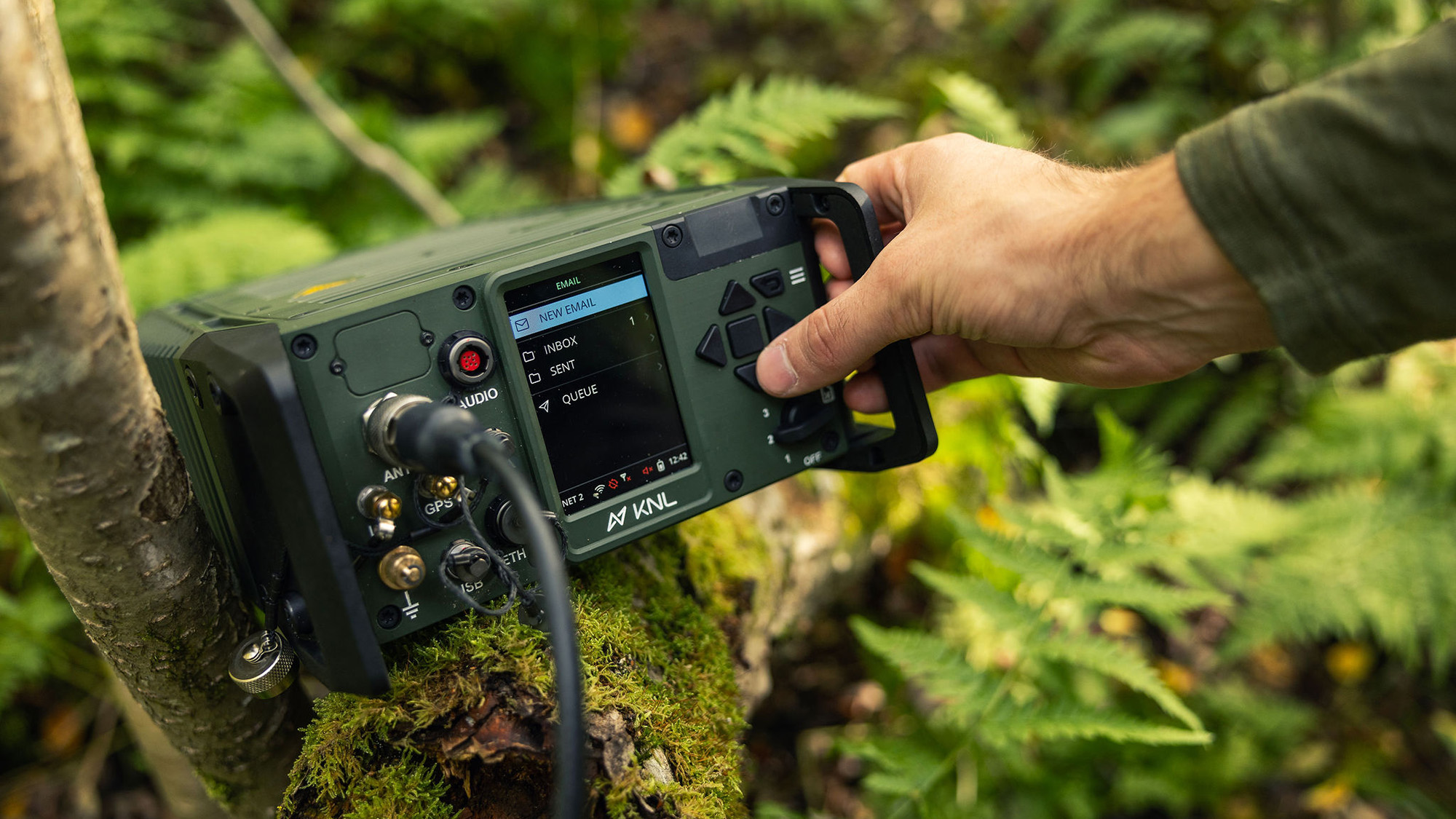 FMV och den finska försvarsmakten, FDF, har lagt en beställning på radioapparater av typen Manpack från Telenor Maritime Oy:s (KNL) Cognitive Networked HF (CNHF). Foto: KNL