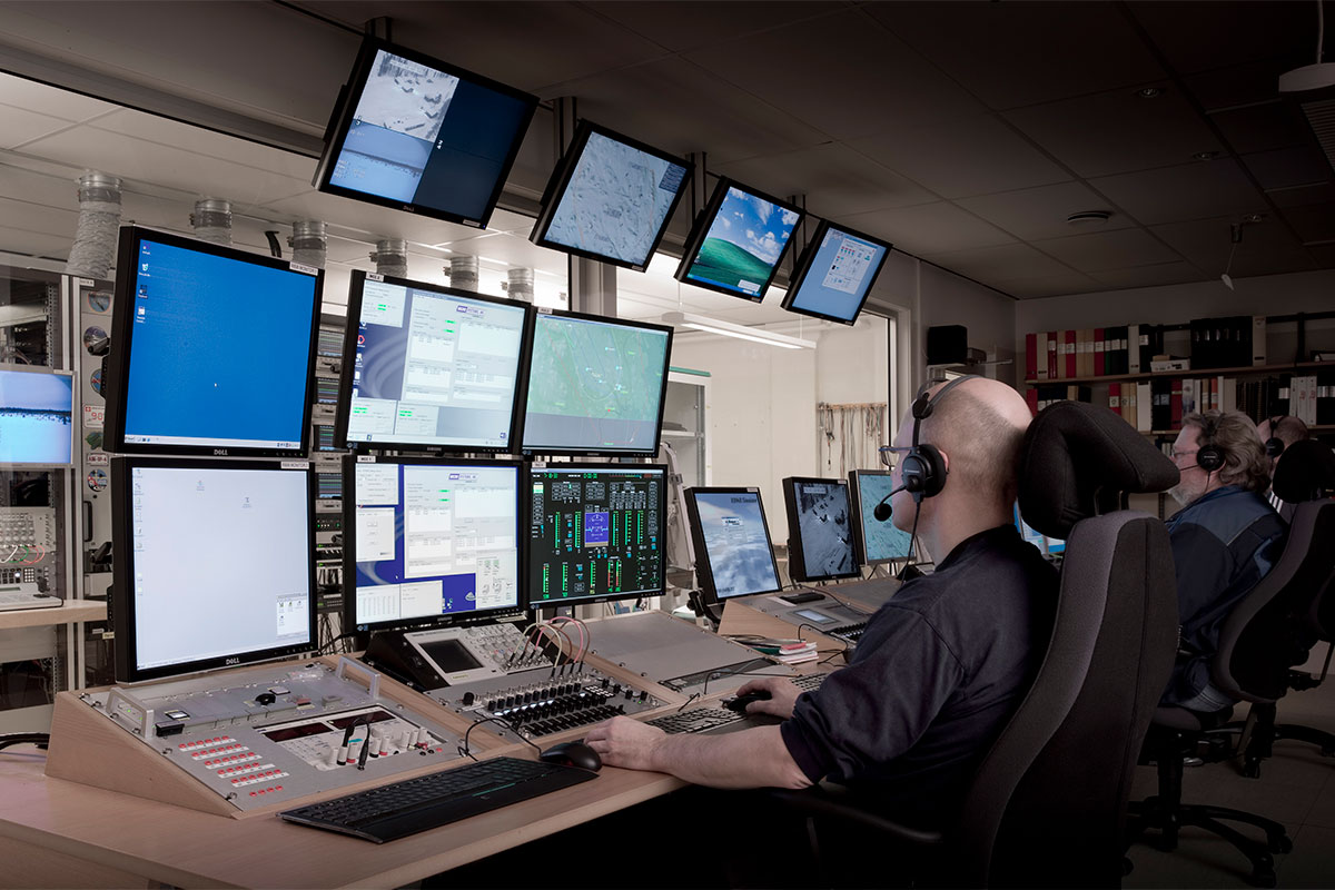 Screens and operators in TM room at Vidsel Airbase